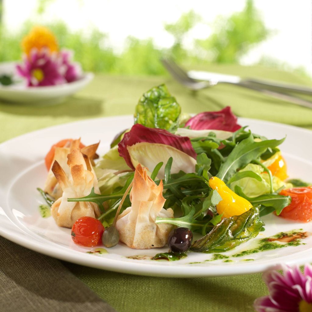 6 recettes de salades chaudes et satisfaisantes, parfaites pour le dîner