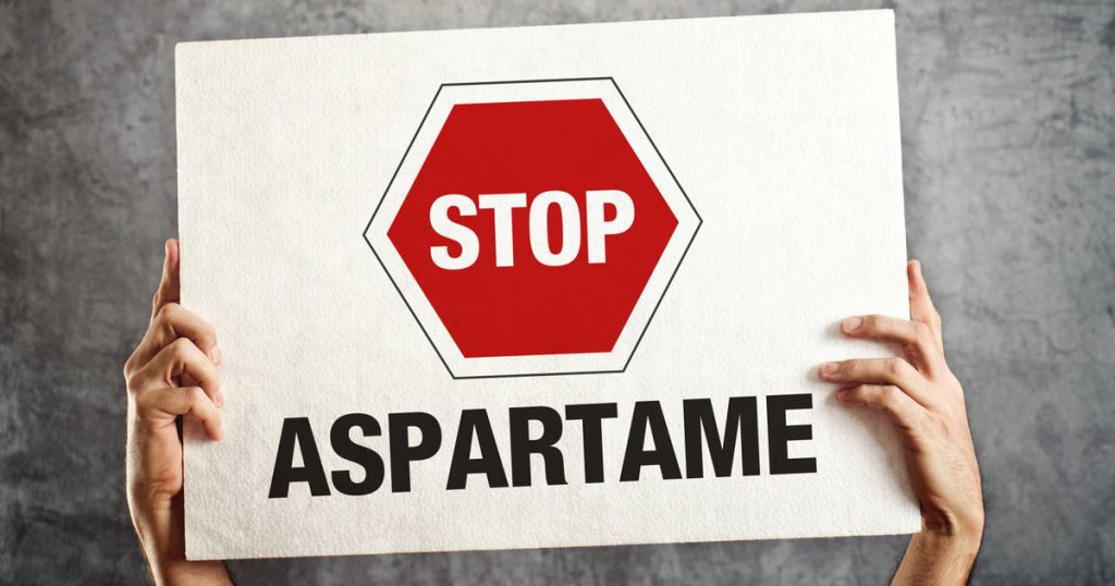 Aspartame : qu'est-ce que c'est, dans quels aliments il se trouve et quels sont ses risques (selon l'OMS)