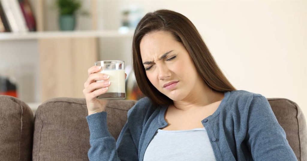Est-ce mauvais de boire du lait ?  Les raisons pour lesquelles beaucoup de gens se sentent mal