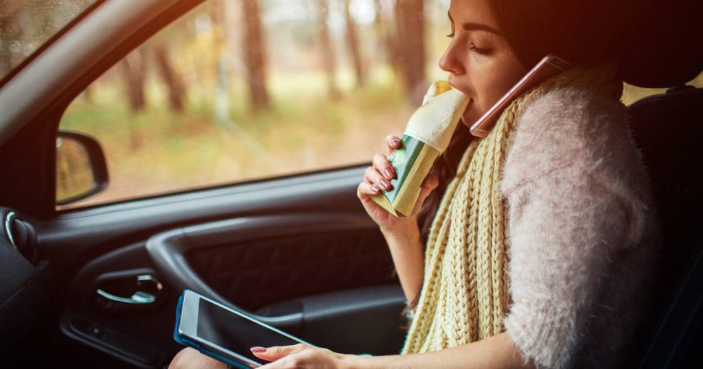 Pourquoi manger vite fait prendre du poids et détériore la santé