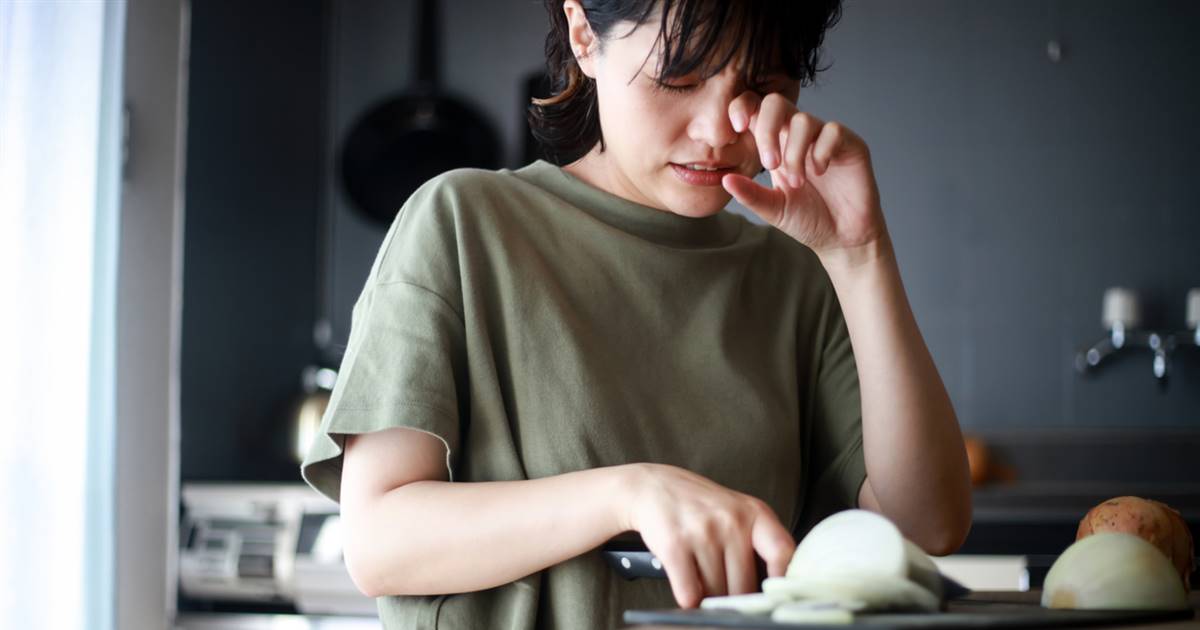 Que sont les oignons Sunions (et les meilleures astuces pour éviter de pleurer en coupant des oignons)