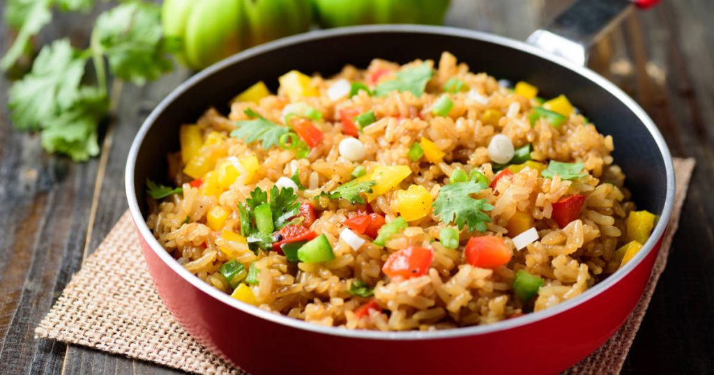 Riz aux légumes : recette classique, en paella, en rissotto, en pilaf ou en cake