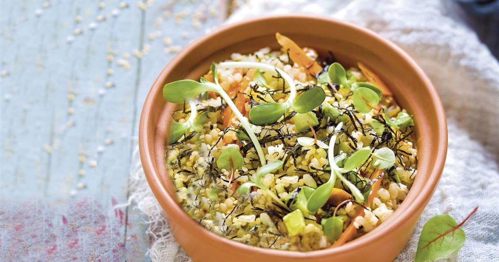 Salade de riz brun à la japonaise