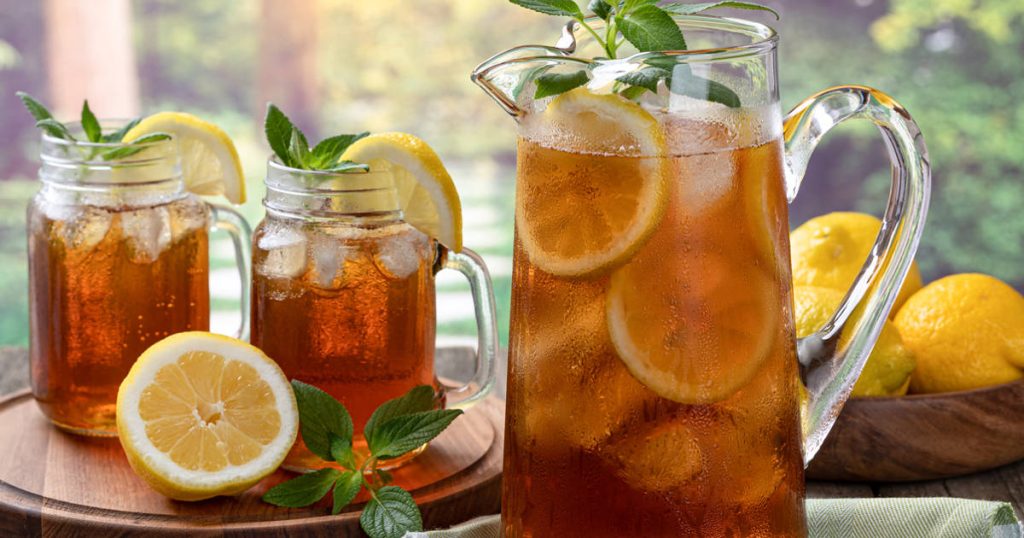 Thé glacé maison : recette facile et très rafraîchissante pour combattre la chaleur (pour adultes et enfants)