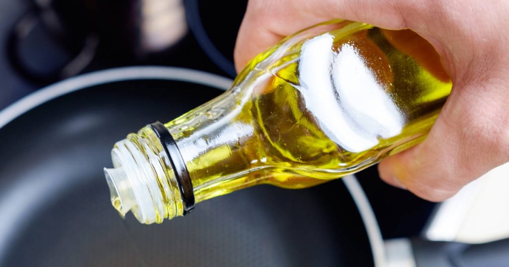 6 astuces pour frire avec de l'huile sans mettre votre santé en danger