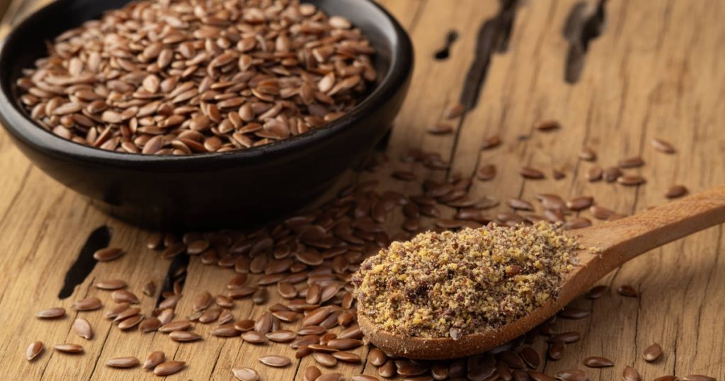 Est-ce bon ou mauvais de manger des graines de lin crues ?