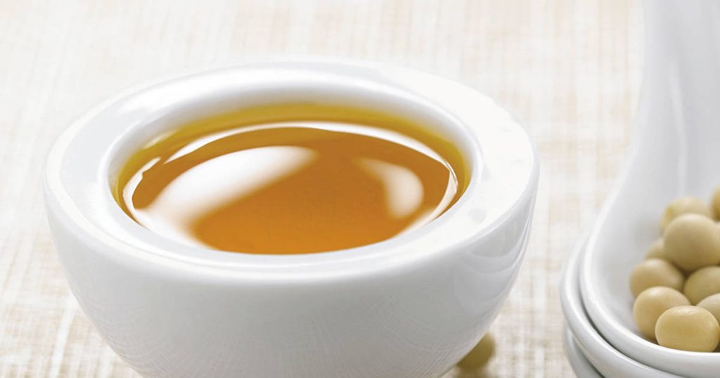 Tournesol, soja ou lin : quelles sont les propriétés des huiles végétales sans olive ?