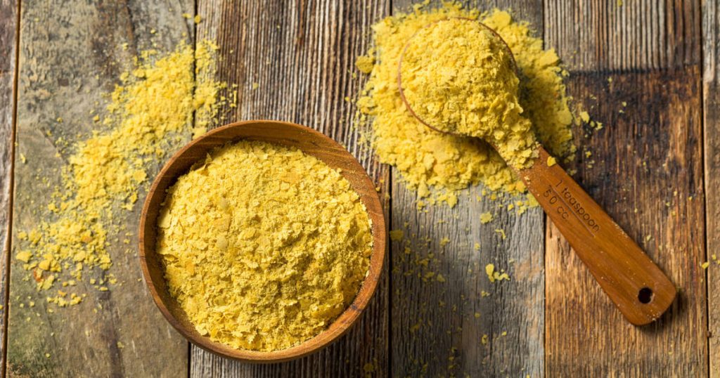 Levure nutritionnelle : un ingrédient riche en protéines qui renforce le système immunitaire et qui a le goût du fromage