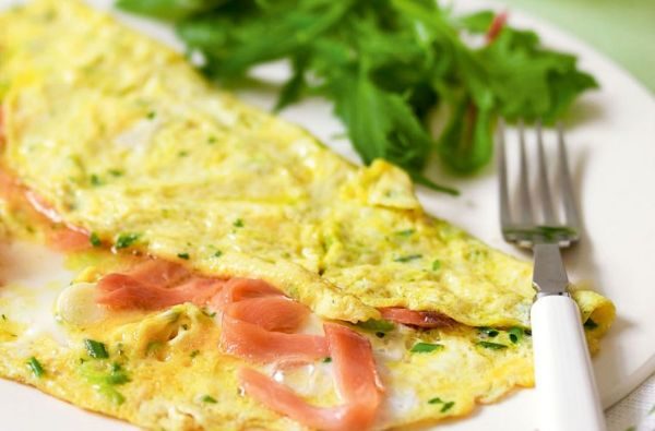 Omelette au saumon